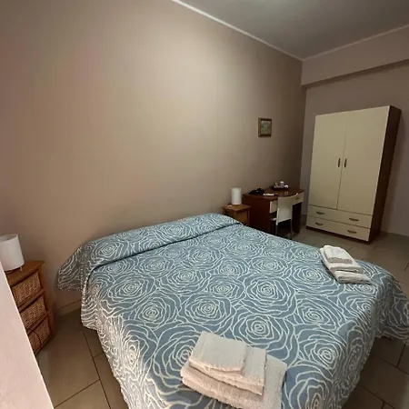 Emmanuel לינה וארוחת בוקר 3*