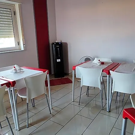 Emmanuel فندق مبيت وإفطار 3*