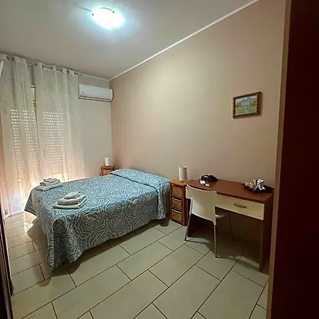 Emmanuel 3*