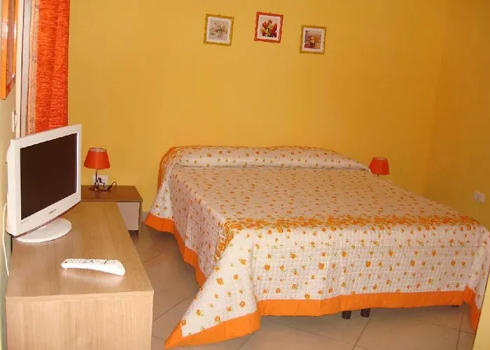 Emmanuel Bed and Breakfast 3*